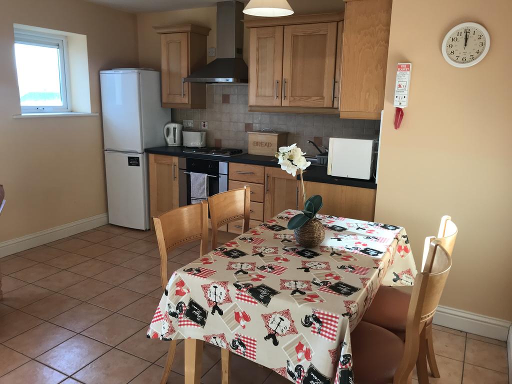 Kings Court Holiday Apartments room 2