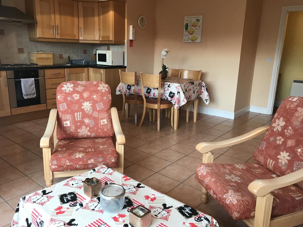 Kings Court Holiday Apartments room 3